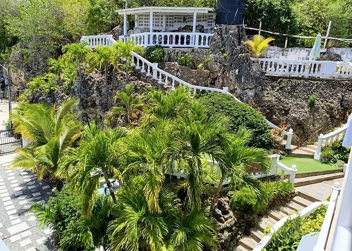 The Rock House Eco (Adults Only)