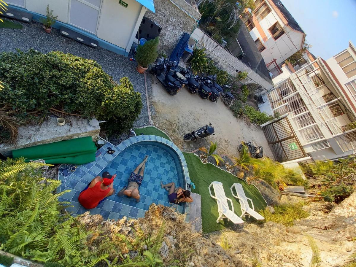 The Rock House Eco (adults Only) Couette-café 2*