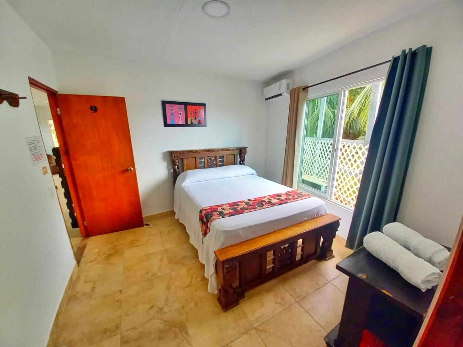 Couette-café The Rock House Eco (adults Only)