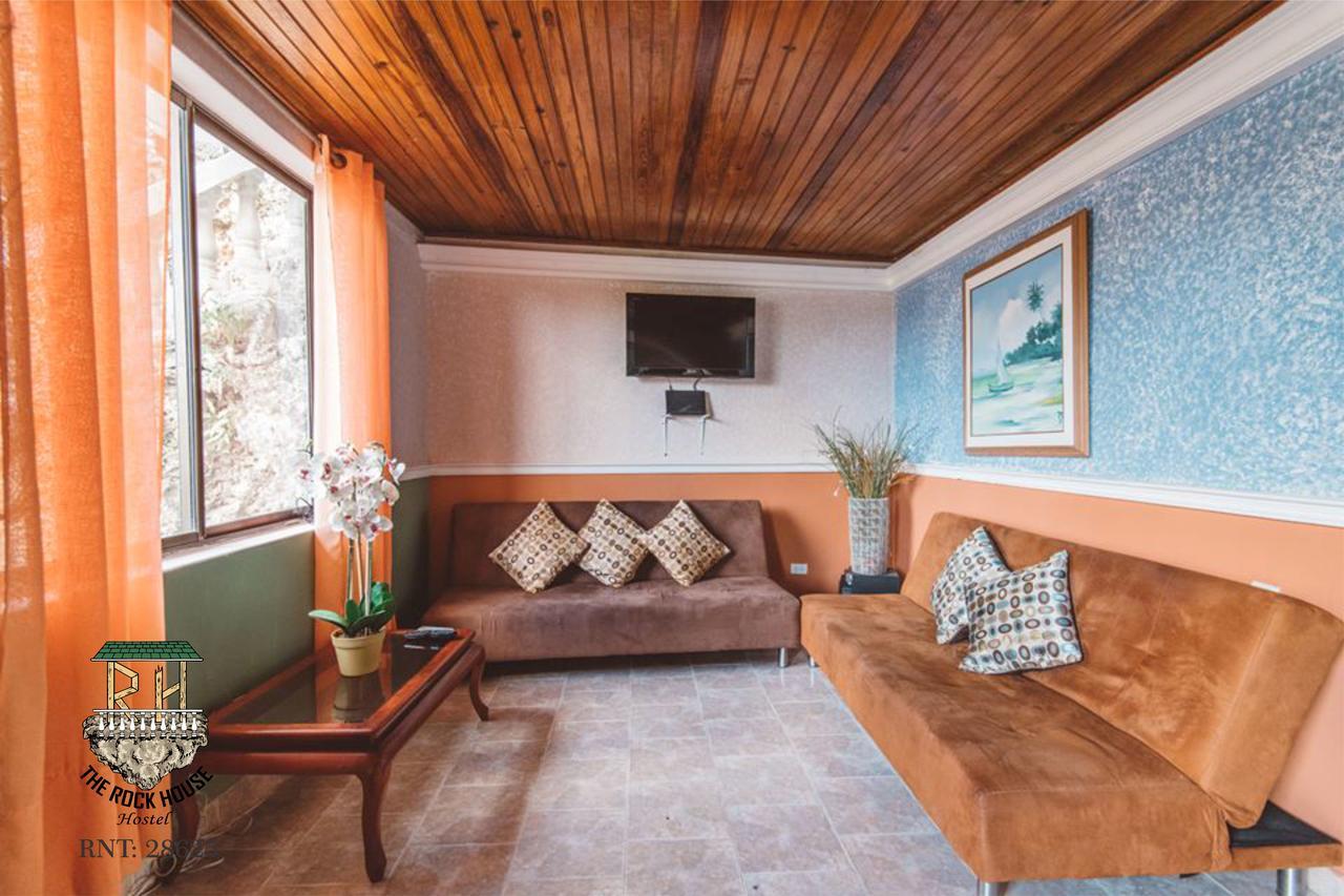 The Rock House Eco (adults Only) Couette-café